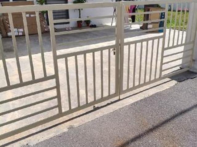 Corner lot Single Semi D