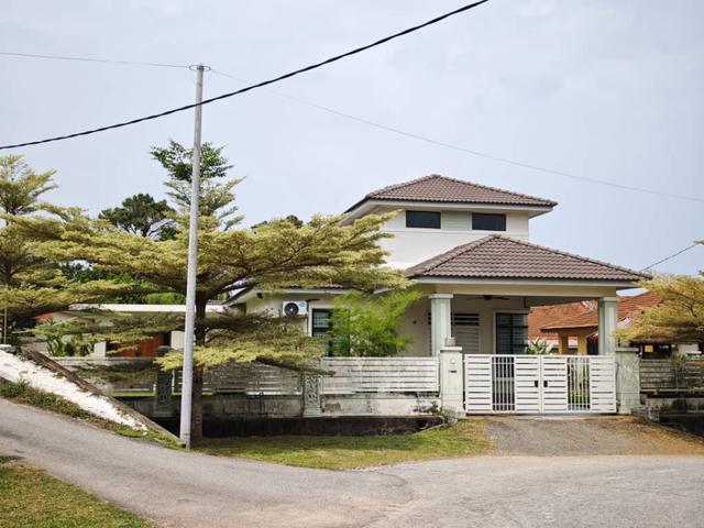 CORNER LOT SINGLE STOREY BUNGALOW TMN SERI TANJUNG MELAKA For Sale