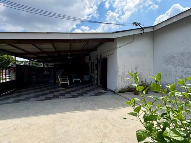 CORNER LOT SINGLE Storey TAMAN MEGAH BATU PAHAT