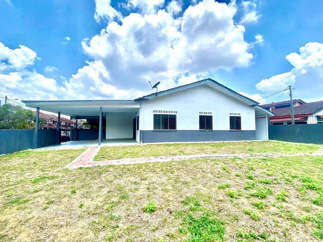 CORNER LOT Single Storey Terrace Bandar Rinching Seksyen 4 Semenyih