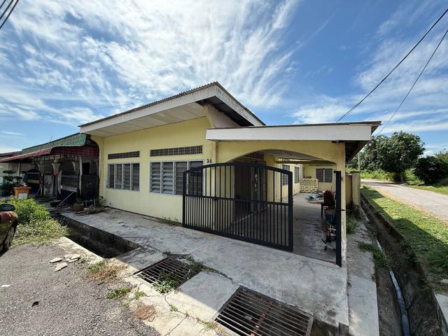 CORNER LOT Single Storey Terrace Jeram House For Sale