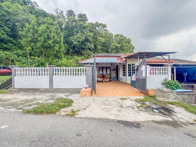 CORNER LOT Taman Bukit Mewah Kajang Single Storey Terrace