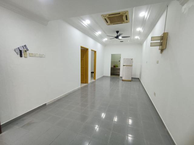 Corner Lot Taman Daya Jalan Nipah near Econsave