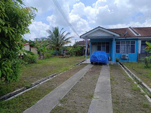 CORNER LOT Taman Desa Melang Kuala Pilah Halaman Luas