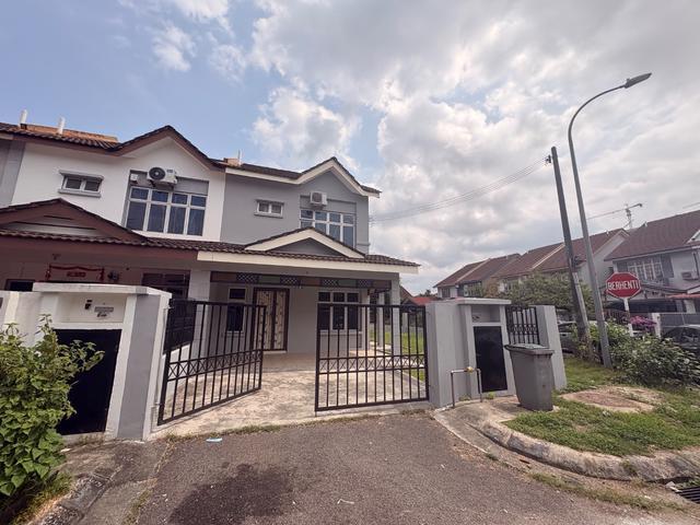 Corner Lot Taman Kempas Indah