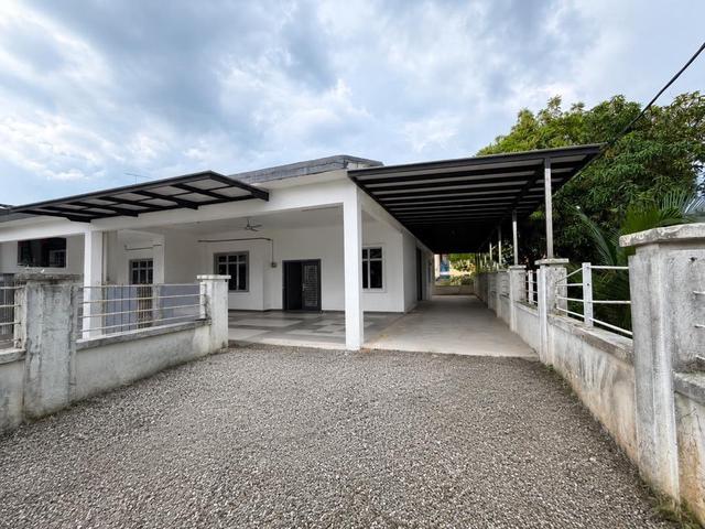 CORNER LOT TAMAN PUTRI KULAI 1 Storey Terrace 3377sqft RENO