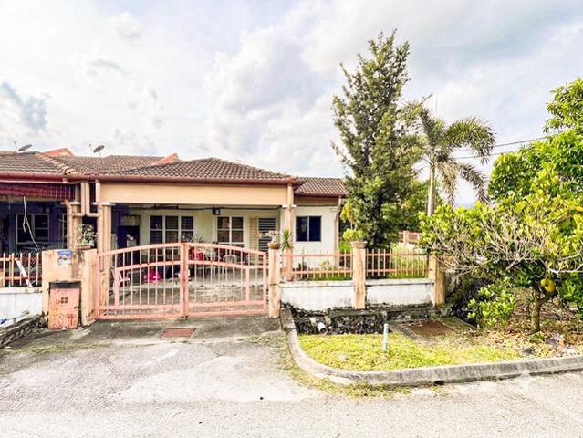 CORNER LOT Taman Pelangi Semenyih Single Storey Terrace House