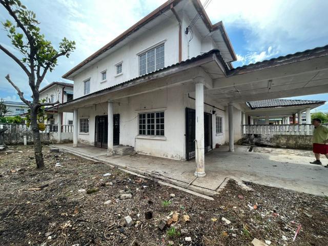 Corner lot Taman Sentosa Perdana Sungai Jati 2sty Corner 2647sqft fo