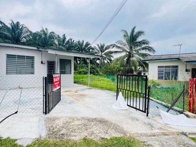 Corner Lot Taman Seri Manggis REFURBISHKEMUDAHAN DEKATTABLE TOP