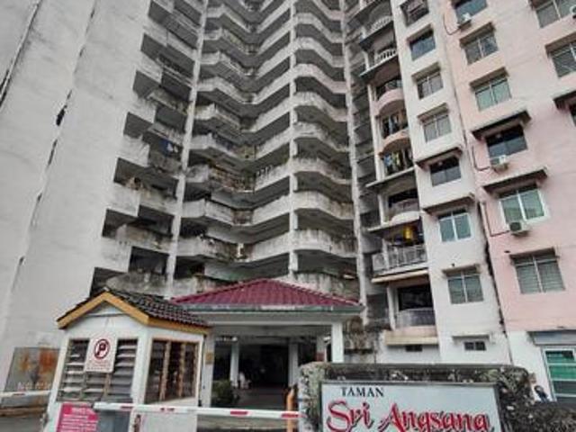 CORNER LOT Taman Sri Angsana 689sf Low Floor Near Golden Triangle
