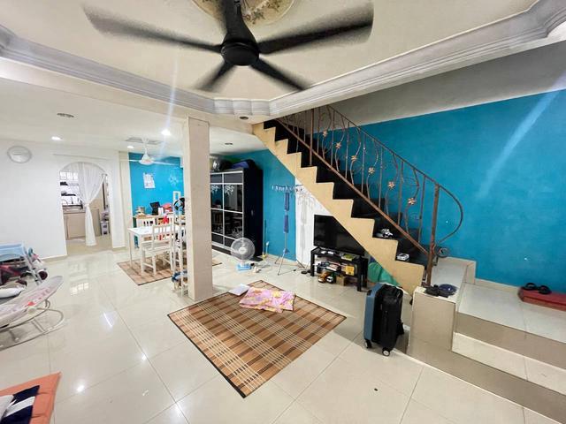 Corner Lot Tanah Luas Double Storey Terrace Bandar Putra Kulai