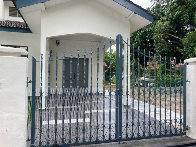 Corner Lot Teres setingkat Taman Cheng Jaya untuk dijual