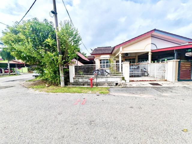 Corner Lot Teres Setingkat Taman Saujana Indah Bukit Katil Melaka