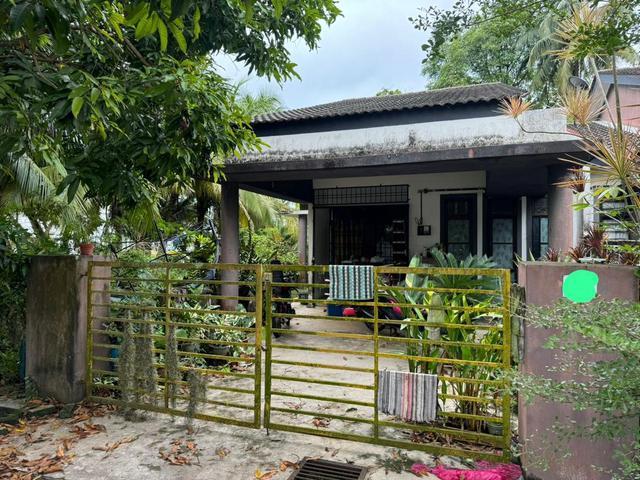 CORNER LOT Teres Setingkat Perkampungan Sungai Soi Jaya Kuantan