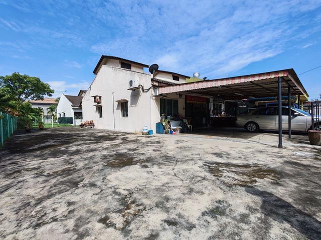 CORNER LOT Teres 1 Tingkat Seksyen 18 Shah Alam