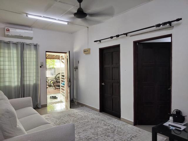 Corner Lot Terrace Bandar Kinrara Puchong Fully Renovated 3025 sqf