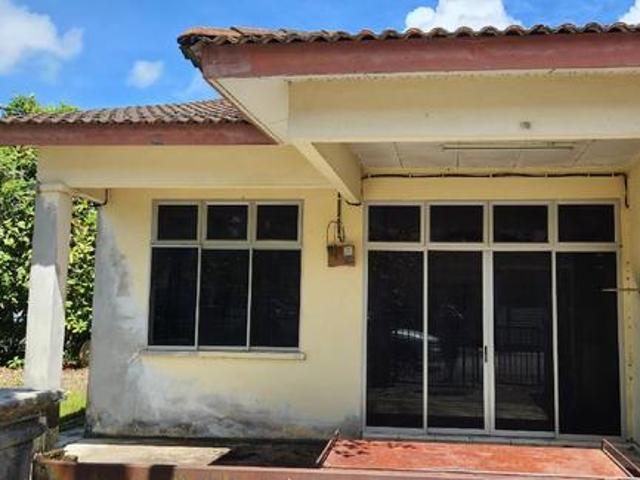 Corner lot terrace house