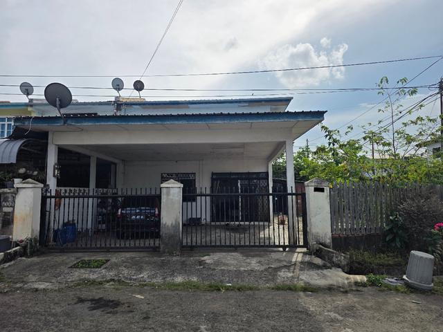 Corner Lot Terraced House For SALE