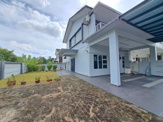 corner lot TMN NUSA BAYU near tuas terrace reno extend good condition
