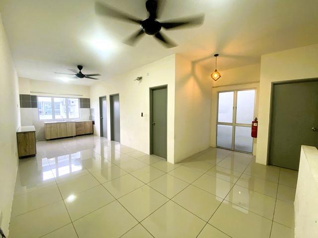 CORNER LOT Townhouse Simfoni Perdana Puncak Alam FOR SALE