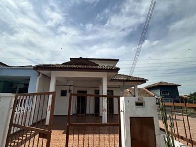 Corner Lot 15 Storey Terrance Taman Kajang Prima