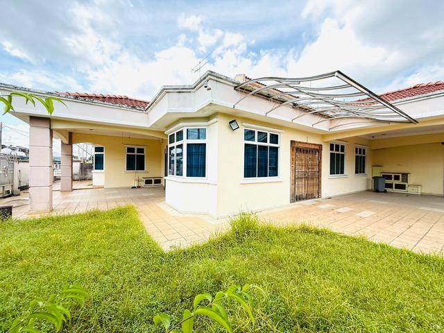 Corner Lot 15 Storey Terrace House Taman Setia Jaya