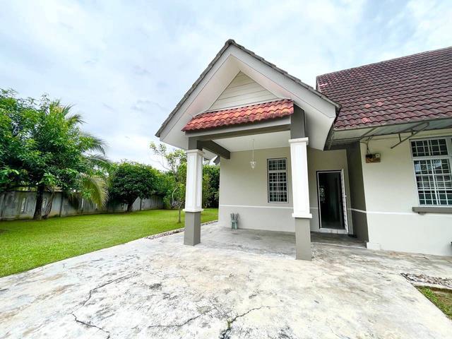 CORNER LOT 1 Storey Semi D Taman Sepang Putra Sepang
