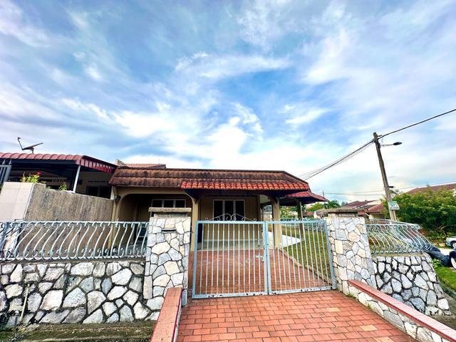 CORNER LOT 1 Storey Terrace Kelana Jaya SS5A Petaling Jaya