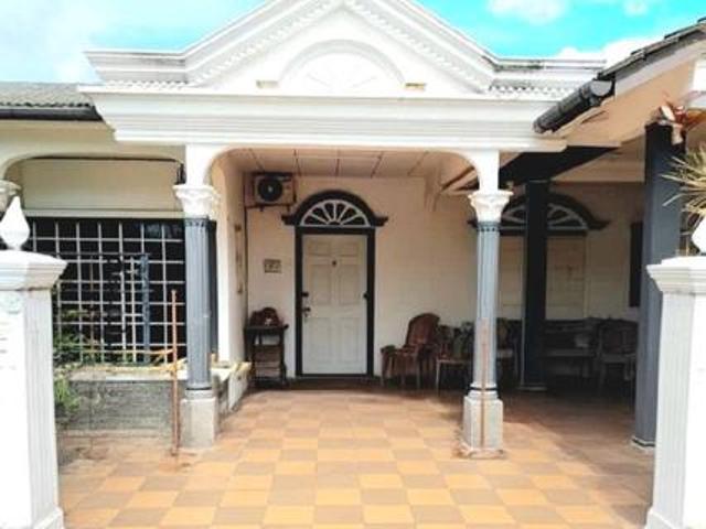 CORNER LOT 1Storey Bungalow Taman Desa Sinaran Jenderam