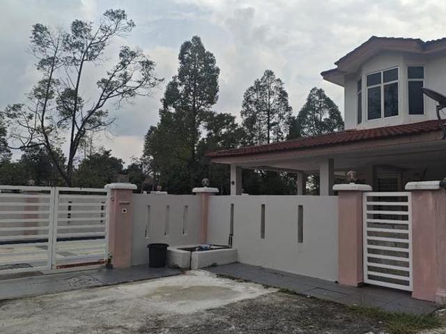 CORNER LOT 2900 SQFT 2Storey House Taman Saujana Puchong SP8