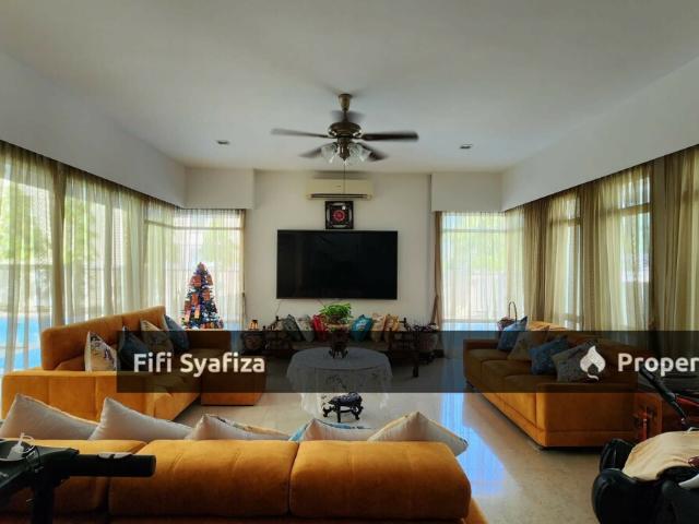 Partial Furnished Corner Lot 2 Storey Bungalow in Kemensah, Ampang