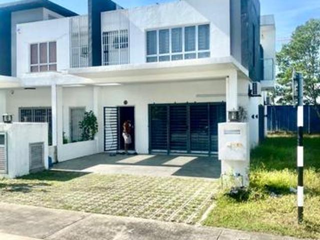 CORNER LOT 2 Storey Casa Green Cybersouth Dengkil RENOVATED FURNISHED