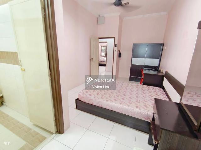 Corner lot 2 storey semi d for rent, superb environment suitable for retirement