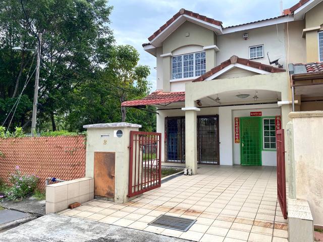 CORNER LOT 2 Storey Taman Putra Prima Puchong