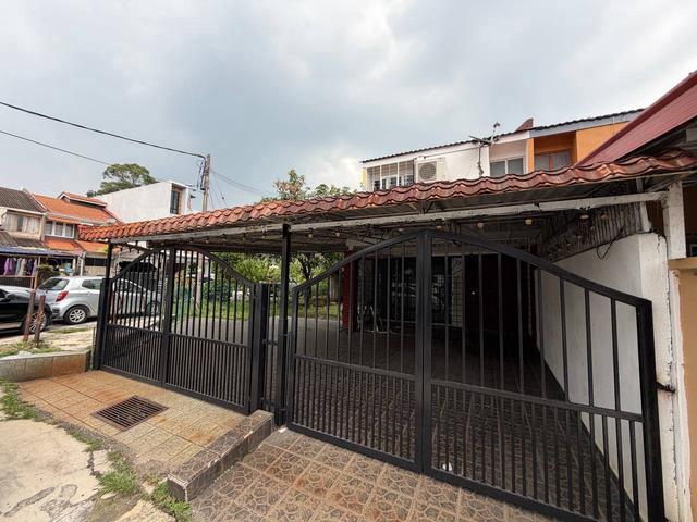 CORNER LOT 2 Storey Terrace House Taman Ampang Indah