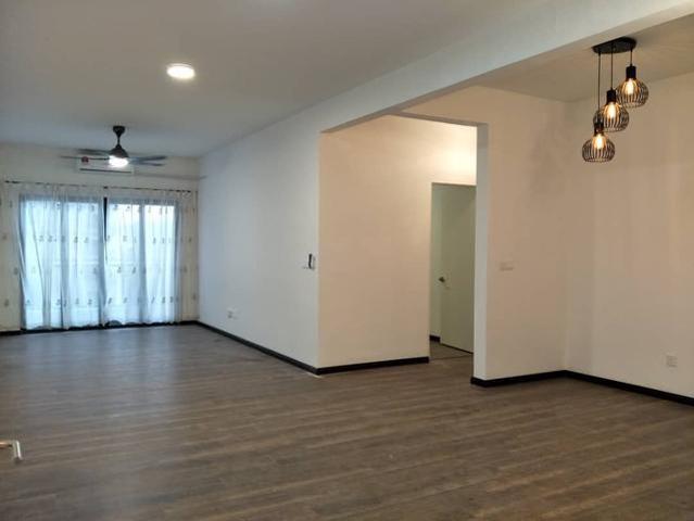 Corner lot 2 rooms 2 baths Maya Likas Facing East Nice Unit