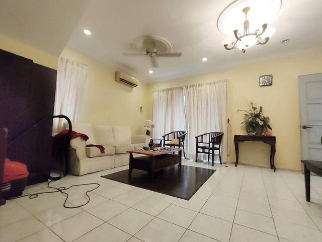 Corner lot 2 tingkat Saujana Utama 1 Sungai Buloh