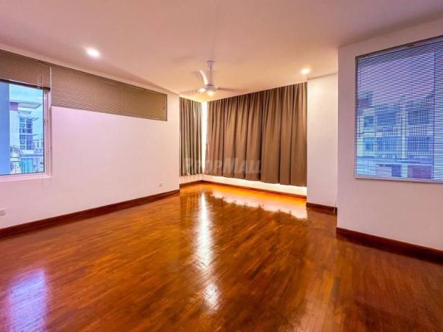 Corner Lot 3 Storey Semi D Jacaranda, Garden Residence Cyberjaya