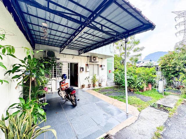CORNER LOTGROUND FLOOR Townhouse Taman Laksamana Permai Batu Caves