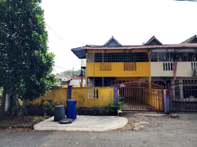 CORNER LOTFACING OPEN 2 Storey Terrace House Seksyen 19 Shah