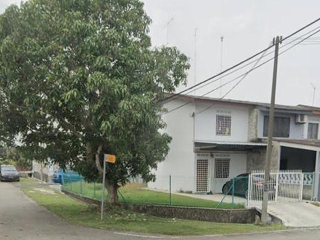 Corner LotLow Cost HouseYONG PENG JOHOR