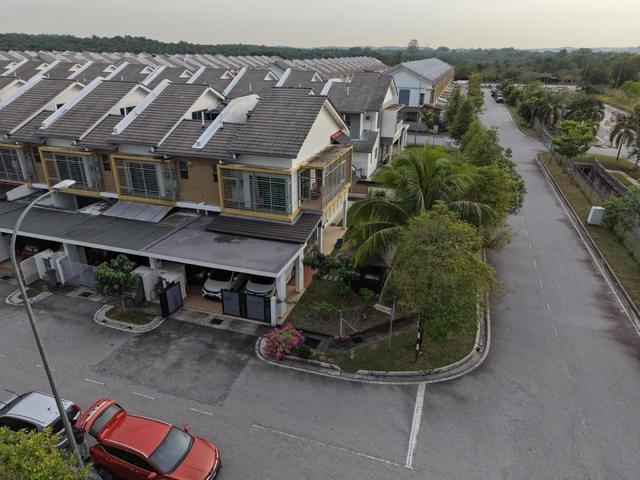 CORNER LOTLaman Mawar 2 Storey Kota Seriemas Nilai