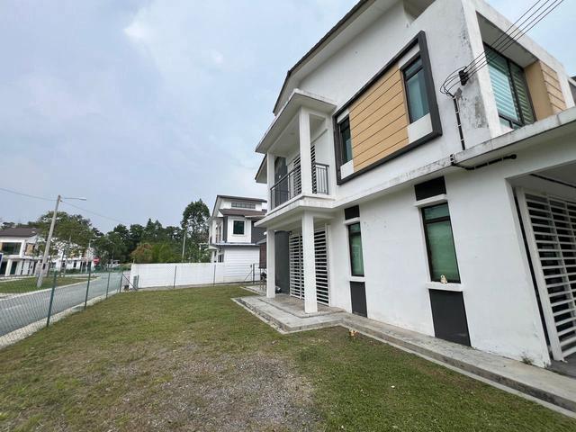 Corner LotNice 2sty House Acadian Saujana Rawang