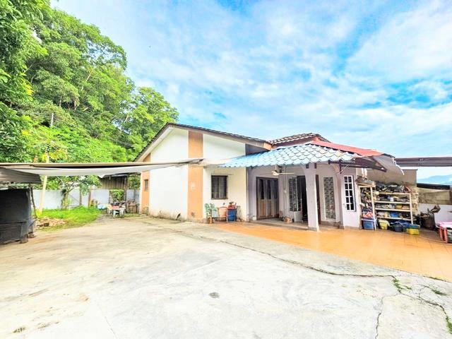 CORNER LOTSingle Storey TAMAN BUKIT MEWAH KAJANG