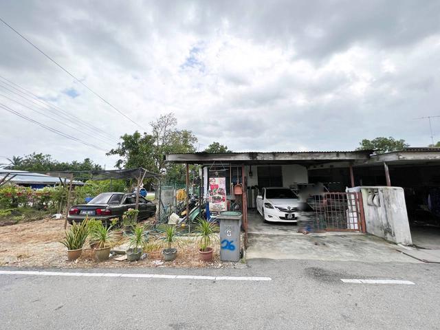 Corner LotSingle Storey Bakri Batu 6 Muar Johor