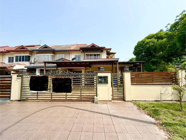 CORNER LOTRENOVATED Double Storey Anggerik Doritis Kota Kemuning