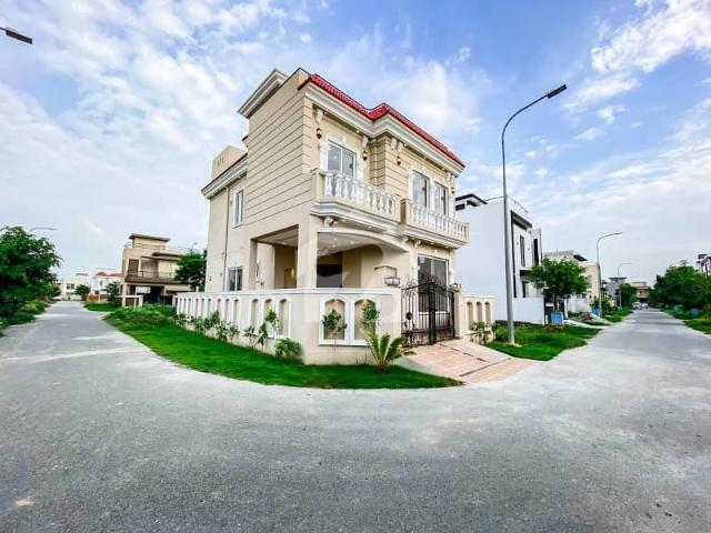 Corner Location Close to Askari 11 Spanish 5 Marla House For Sale in DHA 9 Town, Lahore