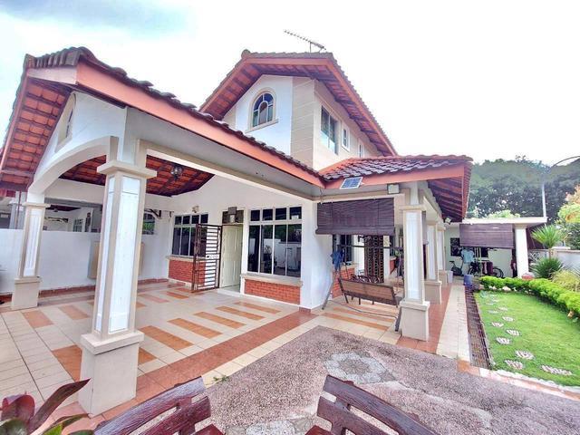 CORNER LUAS Pelangi Indah Rumah Besar 5 Bilik Siap Reno