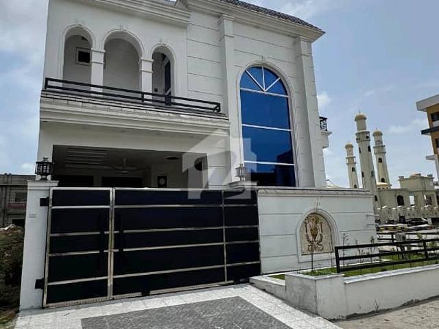 Corner MPCHS Block F House For sale Sized 5 Marla