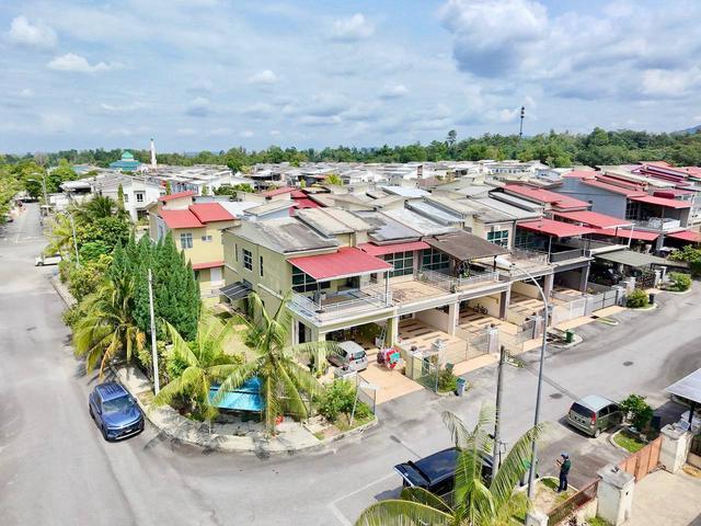 CORNER NON BUMI Double Storey Terrace Warisan Puteri Seremban